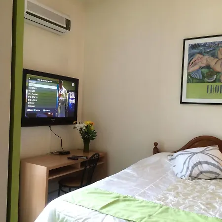 Otel La Madeleine 3*