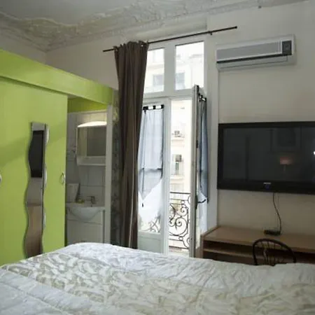 Otel La Madeleine 3*